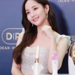 Park Min-young Instagram - 1년만에 만나서 행복했어요💜 #shanghai 🇨🇳