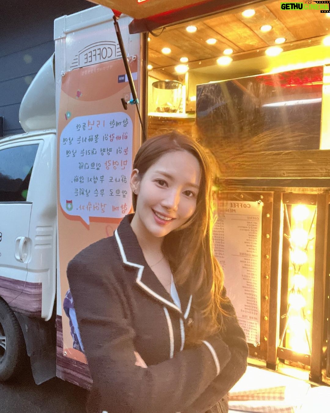 Park Min-young Instagram - 대만콩알들🧡 love you and miss you so bad