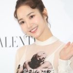 Park Min-young Instagram - #valentino 🌹