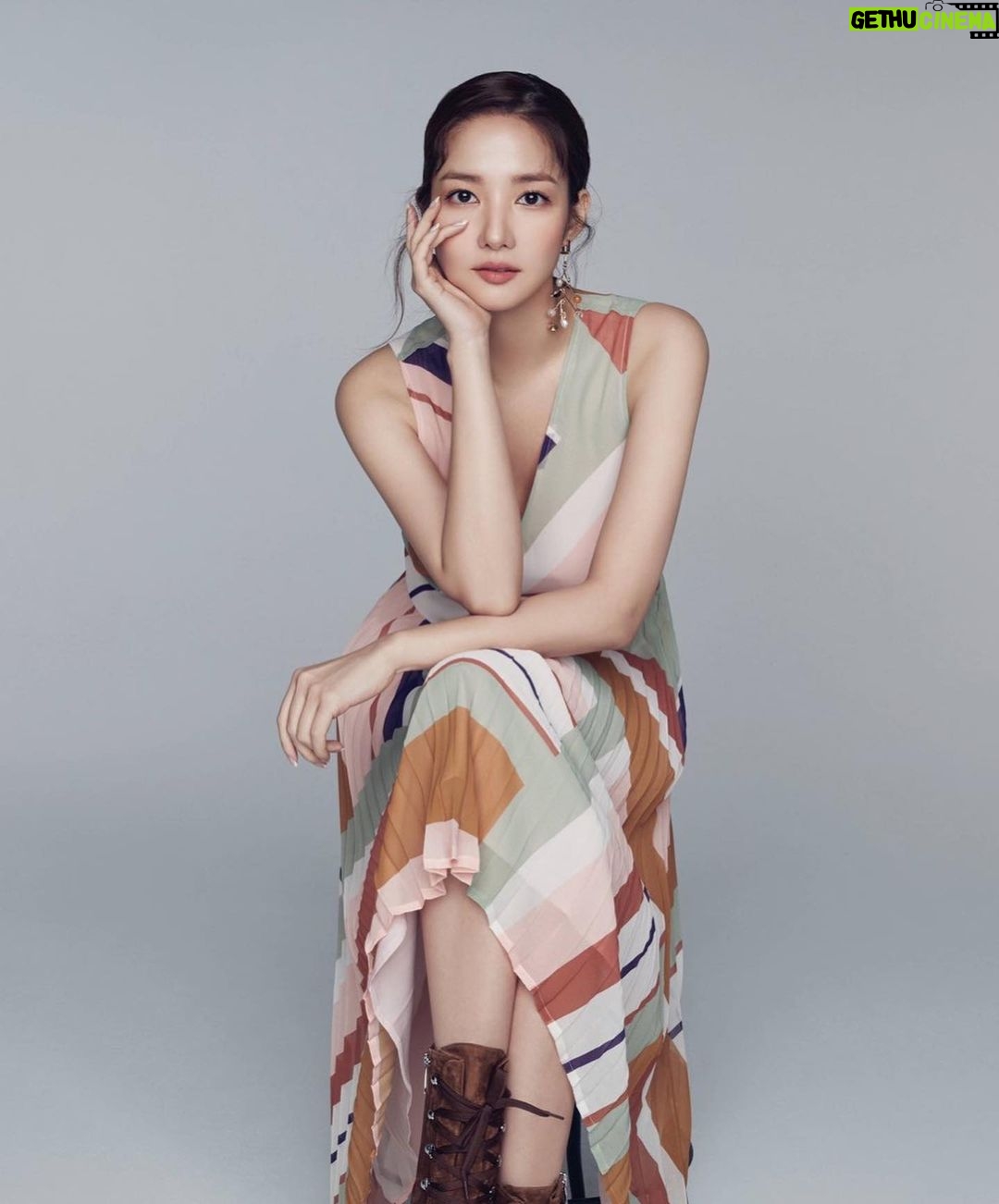 Park Min-young Instagram - Ceci China september issue ❤️