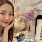 Park Min-young Instagram - 내사랑콩알들🧡끝나지않는 15주년 선물들 때문에 난 또 so touched.. 더 좋은 작품으로 쉬지않고 추억만들어가요 우리