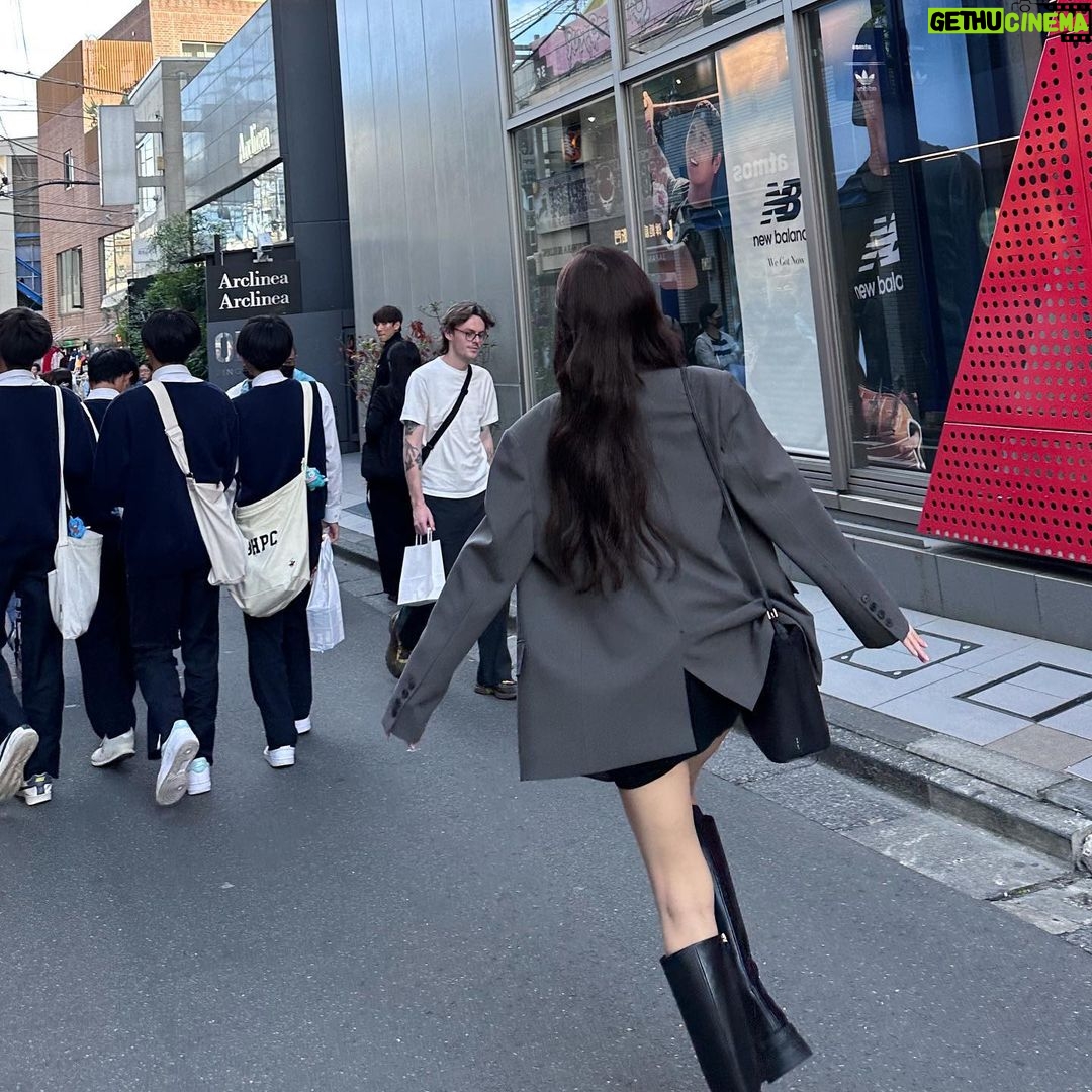 Park Min-young Instagram - π #μ§κΈμλ