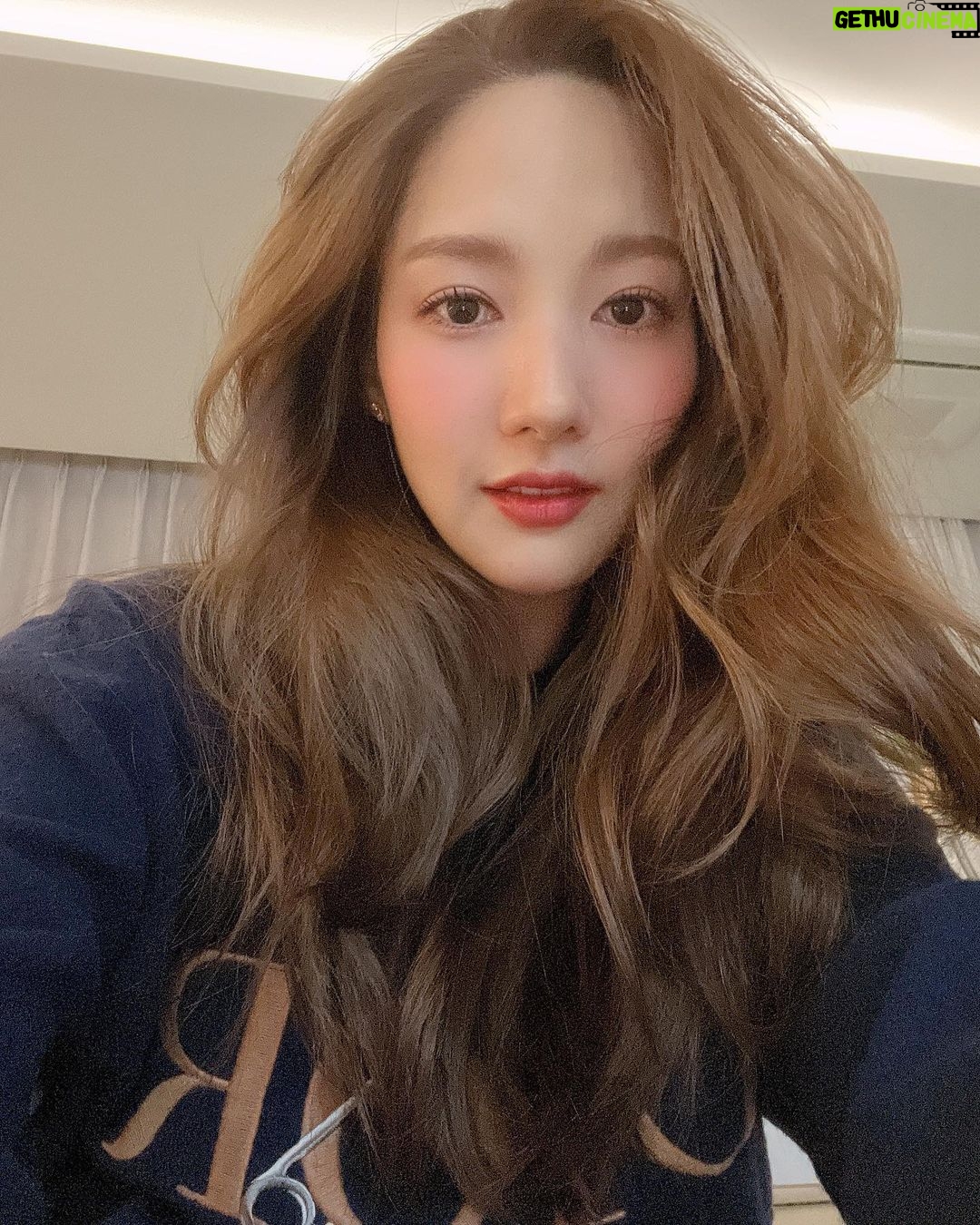 Park Min-young Instagram - 무슨 촬영이었을까요? #comingsoon 🙃