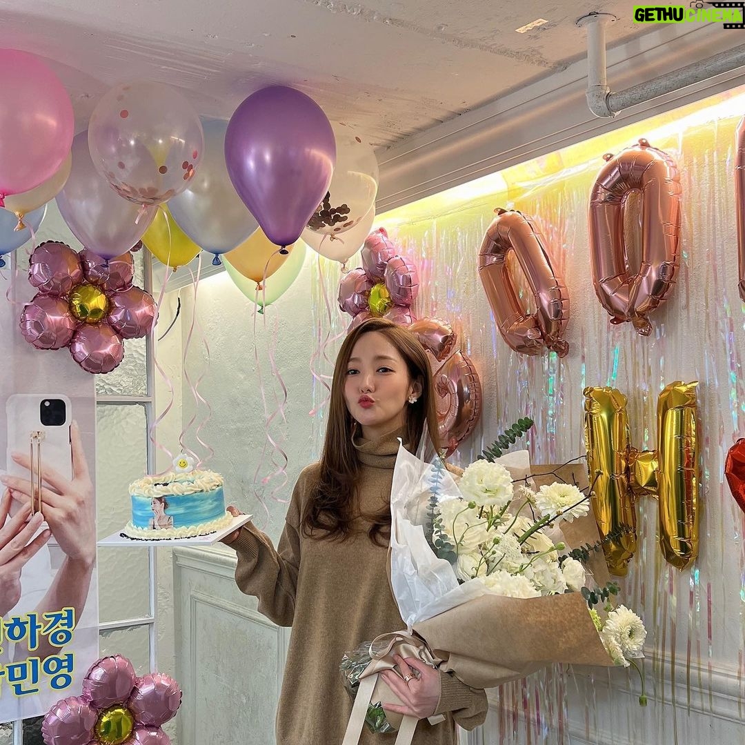 Park Min-young Instagram - 매일 함께 해줘서 고마워요 내사람들 🥺♥️