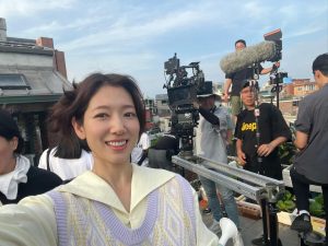 Park Shin-hye Instagram - 우리에게 더위와 추위 모두 경험하게 해주었던 옥상..
따듯하고 시원할 수도 있었잖아...
꼭..그렇게...더워야만 했냐아아아아아아!!!!!!!!!!🤬🤬
#닥터슬럼프