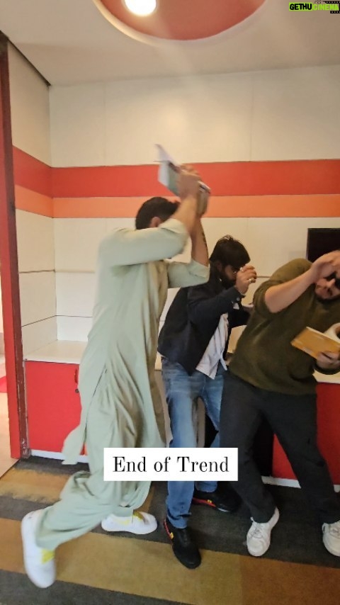 Parmish Verma Instagram - Padh lo abđ . . . . . . #1234parmishverma #parmish_verma #rjnalwa #radiokarohan #endoftrend #reelitfeelitâ¤ď¸â¤ď¸ #explorepageâ¨