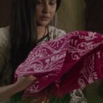 Parno Mittra Instagram - সৌম্য মুর্শিদাবাদীর গাওয়া 'বনবিবি'-র চতুর্থ গান 'রঙিলা নাইয়া' এসে গেছে @dagcreativemedia -র ইউটিউব চ্যানেলে ও বিভিন্ন অডিও প্ল্যাটফর্মে। @murshidabadi_project @parnomittra @aryadasguptaa @rupanjanamitra_official @iamkasturi19 @dibyenduofficial @ranassocial @rajdeepgh @barish_lyrics #RongeelaNaiya #SongOutNow #Bonbibi #BengaliSong #BengaliCinema #ReleasingThisFriday