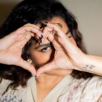 Parvathy Instagram – ♥️

Stylist : @jukalker
Outfit: @cord.in via @diksha0195
Jewellery: @lovebirds.studio
Makeup : @prakatwork
Hair : @puii_c_ammy
Photography: @kannasrihari
Styling team : @pratimajukalkar
