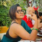 Parvathy Instagram - Merry Merry was had! 🎄❤️ Avec mon amie @smritikiran at our dorling @minimathur’s heavenly home. Sumptuous meal, hearty laughter and hearts full of love ♥️