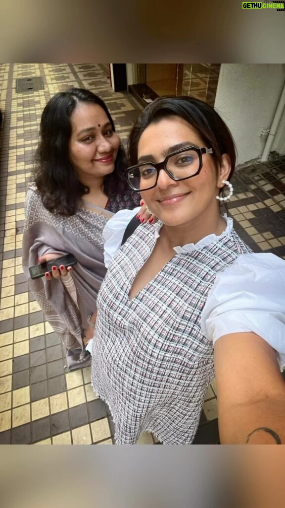 Parvathy Instagram - This womaniya and I had some luvurrlyyy times this year. Celebrating our friends birthday together, picnic with our dogs, cheerleading our friends’ as they had some big wins, going antique shopping and had some yummy samosas avec lassi 🦥 @athirasujatha aaiiilaaaabyooo 😘