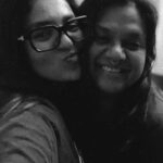 Parvathy Instagram - I made it to meri Kiran’s arms after a whole year (wha!) and that too in time for her birthday! To be able to celebrate this stellar human who has by example shown me how to endlessly celebrate the people you love is a f**king honour! Bestie @athirasujatha flew in as well and we prepped hard, warmed up the house pre-party with our uber cool dance moves (@shwvenkat arrre wah!) while birthday bb spread her warmth and welcomed her dearest friends who came to wish her. My hearts cup runneth over just thinking of the love I witnessed over two days of birthday celebrations! 🎉 @smritikiran I fucking love you babe. Words won’t suffice ever but that ain’t holding me back now. You’ve got me Smi-tten, Kiran 😘
