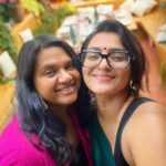 Parvathy Instagram – Merry Merry was had! 🎄❤️

Avec mon amie @smritikiran at our dorling @minimathur’s heavenly home. Sumptuous meal, hearty laughter and hearts full of love ♥️