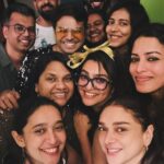 Parvathy Instagram - I made it to meri Kiran’s arms after a whole year (wha!) and that too in time for her birthday! To be able to celebrate this stellar human who has by example shown me how to endlessly celebrate the people you love is a f**king honour! Bestie @athirasujatha flew in as well and we prepped hard, warmed up the house pre-party with our uber cool dance moves (@shwvenkat arrre wah!) while birthday bb spread her warmth and welcomed her dearest friends who came to wish her. My hearts cup runneth over just thinking of the love I witnessed over two days of birthday celebrations! 🎉 @smritikiran I fucking love you babe. Words won’t suffice ever but that ain’t holding me back now. You’ve got me Smi-tten, Kiran 😘