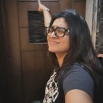 Parvathy Instagram - I made it to meri Kiran’s arms after a whole year (wha!) and that too in time for her birthday! To be able to celebrate this stellar human who has by example shown me how to endlessly celebrate the people you love is a f**king honour! Bestie @athirasujatha flew in as well and we prepped hard, warmed up the house pre-party with our uber cool dance moves (@shwvenkat arrre wah!) while birthday bb spread her warmth and welcomed her dearest friends who came to wish her. My hearts cup runneth over just thinking of the love I witnessed over two days of birthday celebrations! 🎉 @smritikiran I fucking love you babe. Words won’t suffice ever but that ain’t holding me back now. You’ve got me Smi-tten, Kiran 😘