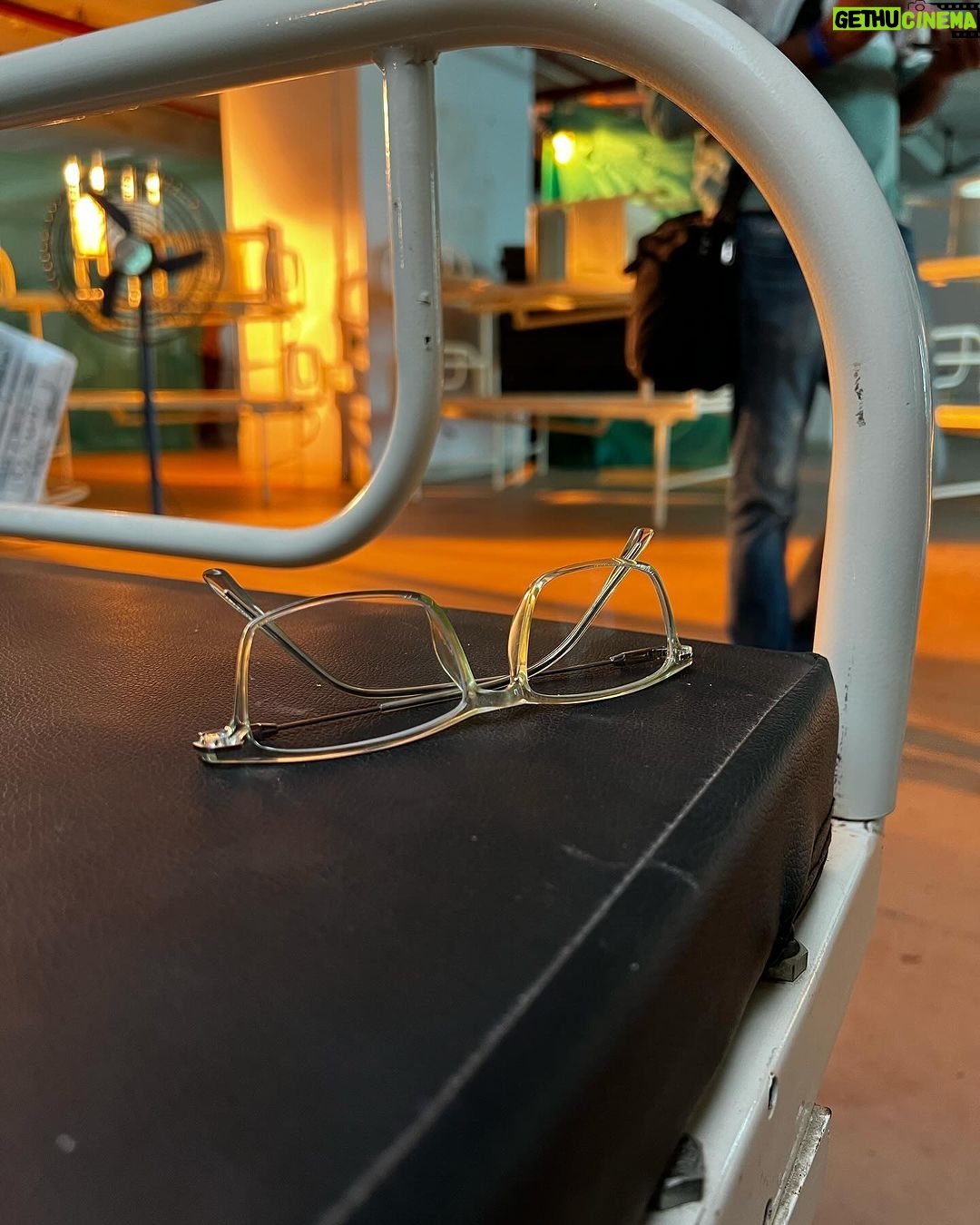 Parvathy Instagram - Ms Kannan on set🦥 1) On set with AK and ARC. 2) Ms Kannan’s things. 3) Post scene shake-off 4) more of 3. 5) 👸 6) Ms Kannan’s glasses 7) homemade snack on set from @pankajtripathi . I didn’t give back the steel ka dabba.🫠8) more of 7. Mumbai, Maharashtra