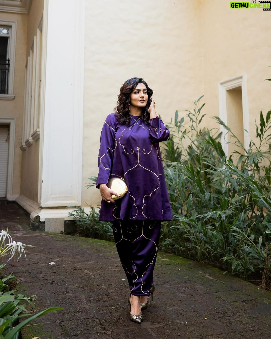 Parvathy Instagram - 💜 For @iffigoa Opening Ceremony for Kadak Singh! Styled by my favourite @diyaaa_john @saltstudio In @raw_mango @amrapalijewels 📸 by the most amazing @niharikaa.chauhaan HMU @zara___makeover