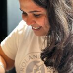 Parvathy Instagram - Kiliyeee sumu! Been waiting to share these pics from the most epic meet up (first ..whaaa) and what a better day than your janamdin. Wearer of coolest fits, mind blowing shoes and an-arrow-through-my-heart wala smile! Speaker of truth and CEO of IRUNTHEWORLDBISH Inc. 🔥 Happy birthday! Honoured to have none other than sumukhi capturing me dealing with a wedgie 🤓