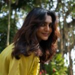 Parvathy Instagram - 🌝 Styled by my favourite @diyaaa_john Outfit: @stoiquestudio Earrings: @shopenergystudio HMU @samson_lei 📸 @niharikaa.chauhaan