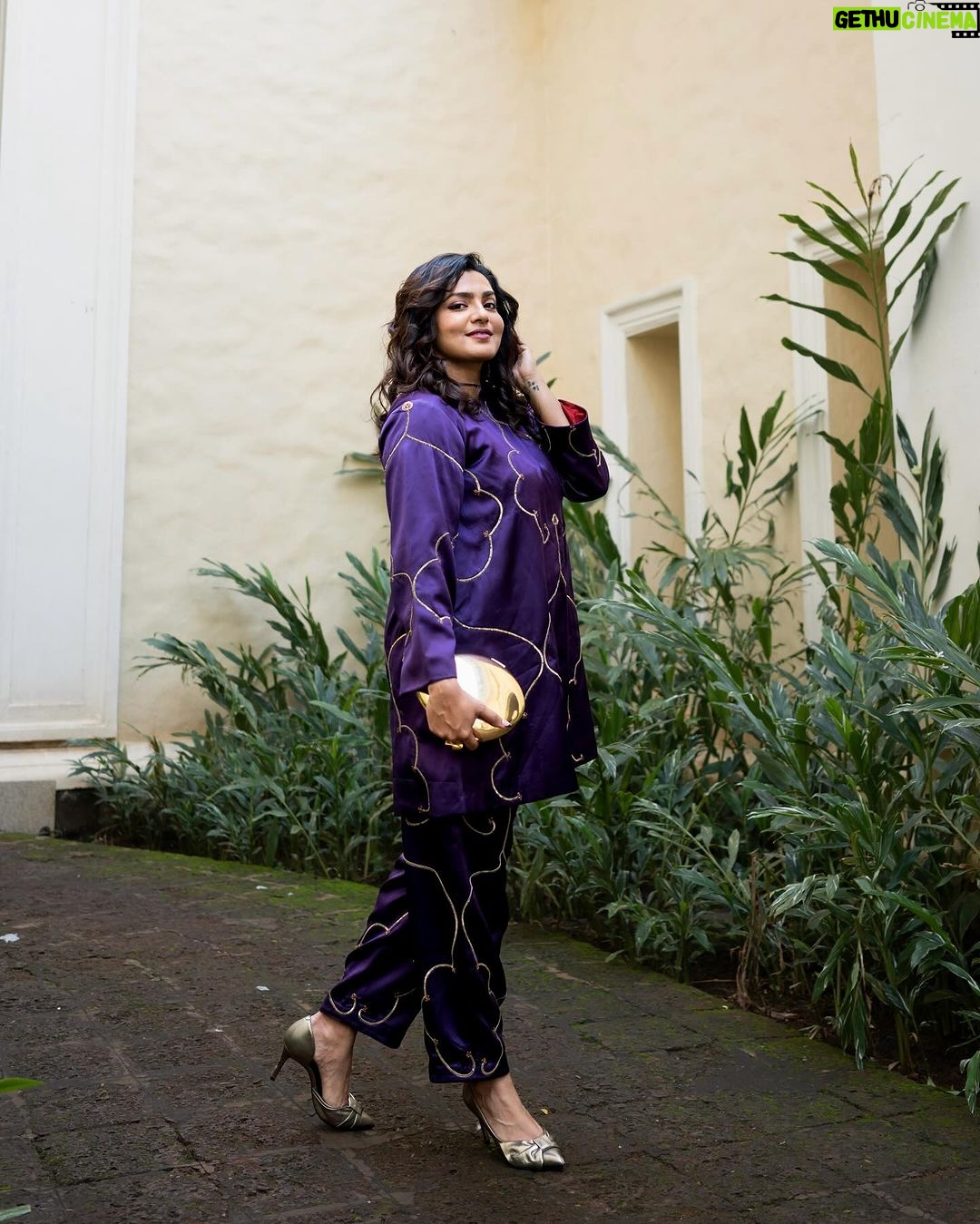 Parvathy Instagram - 💜 For @iffigoa Opening Ceremony for Kadak Singh! Styled by my favourite @diyaaa_john @saltstudio In @raw_mango @amrapalijewels 📸 by the most amazing @niharikaa.chauhaan HMU @zara___makeover