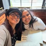 Parvathy Instagram - Kiliyeee sumu! Been waiting to share these pics from the most epic meet up (first ..whaaa) and what a better day than your janamdin. Wearer of coolest fits, mind blowing shoes and an-arrow-through-my-heart wala smile! Speaker of truth and CEO of IRUNTHEWORLDBISH Inc. 🔥 Happy birthday! Honoured to have none other than sumukhi capturing me dealing with a wedgie 🤓