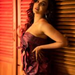 Parvatii Nair Instagram - Shot this 2 years ago n posting it now . Wearing a dress I bought at 17 😁😆. What do u think 👩🏻 . @pariaarclicks