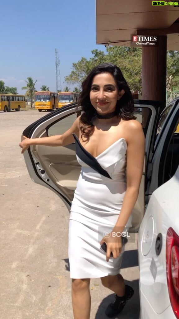 Parvatii Nair Instagram - The 15th Season of #TimesFreshFace went with all grace as @paro_nair came as the celebrity judge, evaluating the young talents at Prince Shri Venkateshwara Padmavathy Engineering College. Here’s a sneak peek to the powerpacked auditions!!