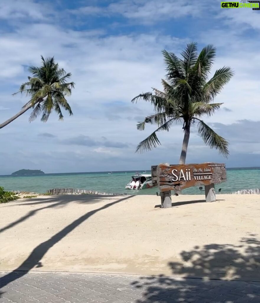 Parvatii Nair Instagram - Loved this private island at Krabi !! Serene , calm n beautiful !☀ 🌊 🌳 @saii.phiphiislandvillage @coastalinofficial SAii Phi Phi Island Village