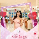 Parvatii Nair Instagram - Feeling radiant after my visit to Big Joyalukkas at Al Fahidi Street, Bur Dubai! 💎✨ Don’t miss out on the incredible deals they have! 💖✨ Make this season of love extra special with Joyalukkas Be Mine Heart to Heart Collection. Get a free gold coin on purchase of diamond, polki, and pearl jewelry worth AED 3000. Enjoy 0% deduction on Old Gold Exchange and get 100% value on diamond exchange. Also, Experience the joy with easy payment plans. Hurry, offer valid until 14th February 2024 only. Explore the collections now! 💍💖 Dubai, United Arab Emirates