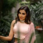 Parvatii Nair Instagram - Love love pink 😍 . . Styling @soigne_official_ Shot by @sathyaphotography3 Wearing @samohindia Makeup @loki_makeupartist Jewelry @fineshinejewels Hair @sreem_makeover