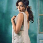 Parvatii Nair Instagram - Beauty lies in the eyes of the beholder they say. But have you seen this WOMAN? ❤️❤️ @paro_nair looking like an absolute angel 🫶🏼 Styling @soigne_official_ Photography @sudhakar.bichali Makeup @bhaminihairandmakeup Hair @mahi_hairstyliz Wearing @_anjali_jha_____ Jewelry @fineshinejewels #styling #fashionstylist #celebritystyle #indianwear #designersaree #glam #beautifulactress #parvatinair #kollywood #tamilcinema #goat #fashionmodel #photoshoot #fashionphotography #grey Chennai, India