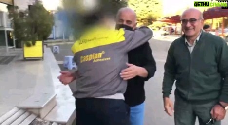 Parviz Parastouei Instagram - . نداشتنِ درآمد کافی برای تامین معیشت و نیازهای ضروری زندگی خانواده، از دغدغه های بزرگ جمع قابل توجهی از خانواده های ایرانی است. یکدیگر را ببینیم و در حد توان در کنار هم باشیم. +شماره شبا؛ IR600120020000008768607317🧮 +شماره کارت؛ 💳 6104337811235256 شماره حسابهای ارزی-دلاری؛+ 💵397.160.13916823.1 🧮Ir710570039771613916823101 شماره حساب ارزی-یورویی+ 💶397.160.13916823.2 🧮Ir710570039771613916823102 @palivar1 @mehr_va_mah1172 @emamaliinstitute