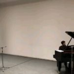 Parviz Parastouei Instagram – .
پنجشنبه ۲۳ آذرماه ، دومین نشست آوانشینی با روایت پرویز پرستویی و پیانوی پوریا خادم برگزار شد. در این نشست قطعاتی از اشعار سیاوش کسرایی، عباس لایق و چند شاعر معاصر دیگر،  بهمراه نوای پیانو روایت گردید. 

#آوانشینی 
#سیاوش_کسرایی 
#عباس_لایق 
@parvizparastouei 
@khadem.pouria 
#موسسه_خادمین_علی_بن_ابیطالب
@emamaliinstitute
@palivar1
@mehr_va_mah1172
