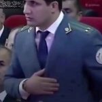 Parviz Parastouei Instagram – .
اگر مسئولین ماهم با افراد خاطي چنین رفتاری میکردند
اینهمه اختلاس در سرزمینمان رخ نمیداد…
اگر مبلغ یکی از اختلاس ها را خرج مردم فقیر و نیازمند می کردند ،کلی از مشکلات حل میشد…
در آستانه سال نو هستیم ،ولی خیلی از سرپرستان خانوار برای نو کردن سال شرمنده خانواده شان هستند…
عده ای بیکار
عده ای بی خانمان
عده ای حتی در مضیقه تامین هزینه درمانشان هستند …
روزی روزگاری قرار بود که درآمد مسئولین را شفاف سازی کنند ،اما دریغ !
خانم مرجان شیخ الاسلامی پولی که از این مملکت برد به اندازه قیمت یک کشتی تایتانیک بود !
خاوری ها… تا کوروش کمپانی که خیلی از خانواده ها را در صف مراجع قانونی قرارداد!
بی تردید همچنان این اختلاس ها و درآمد های نامعلوم ادامه خواهد داشت
و آب از آب تکان نخواهد خورد!
مگر اینکه مثل این مسئول قاطعانه با خاطیان برخورد شود