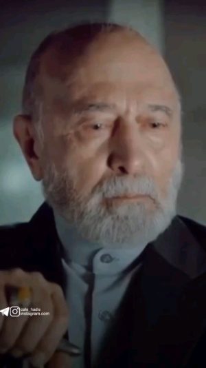 Parviz Parastouei Instagram - .
مسعود خان کیمیایی
زادروزتان مبارک

سکانسی از فیلم (قاتل اهلی)
کارگردان: مسعود کیمیایی
تهیه کننده :منصور لشگری قوچانی
سال تولید:۱۳۹۵
