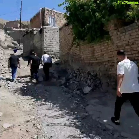 Parviz Parastouei Instagram - .امروز سی و یکم تیرماه سال ۱۴۰۲ خورشیدی … روستاهای اطراف شهرستان خوی … مشکلات مردم روستانشین شهرستان خوی، هنوز برطرف نشده … وعده های بنیاد مسکن و بانک مسکن در حد حرف برای روستانشینان باقی مانده است … و سپاس از نیکوکارانی که در کنار مردم خوی مانده اند … حساب بانک ملت موسسه خادمین علی بن ابیطالب : ۸۷۶۸۶۰۷۳۱۷ شبا: IR600120020000008768607317 کارت بانک مجازی ۶۱۰۴۳۳۷۸۱۱۲۳۵۲۵۶ IR-MCI: *۷۸۰*۱۴۵۲# @emamaliinstitute #موسسه_خادمین_علی_بن_ابیطالب #روستاهای_مرزی #مدرسه_سازی#خانه_سازی #مردم_بی_شناسنامه #طرح_درآمد_خانوار #گبه_بافی#قالیبافی #کپرنشینان #زورخانه#palivar1 #بیخانمانها#کودکان_بد_سرپرست #کودکان_بی_سرپرست #مرکز_شبه_خانواده #خانواده_مهر_و_ماه @emamaliinstitute @palivar1 @mehr_va_mah1172