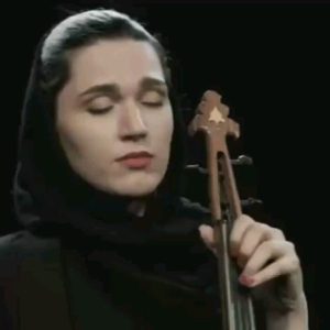 Parviz Parastouei Instagram - .
قابل توجه کسانی که موعظه می کنند و حکم صادر می کنند که موسیقی:
بیماری قند میاره 
کم خونی میاره
غلضت خون میاره
میگرن میاره
یبوست میاره
قلنج روده میاره 
ضعف حافظه میاره 
ضعف بینایی میاره
و هزاران درد و مرض دیگه ...
حالا لطفا این قطعه موسیقی رو گوش بدید و ببینید !
بنظر بنده که موسیقی و بخصوص این قطعه، همه امراض و از بدن دور و روح انسان و تسخیر میکنه وبه آرامش میرسونه
نظر شما چیه؟