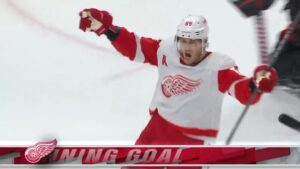 Pat McAfee Instagram - PATTY KANE IN HIS RETURN TO CHICAGO 

#HockeyIsAwesome

🎥: @nhl