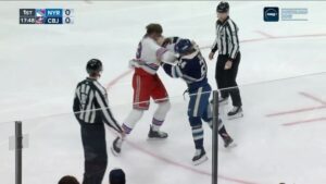 Pat McAfee Instagram - HOLY SHIT 🥊🥊

#HockeyIsAwesome

🎥: @nhl