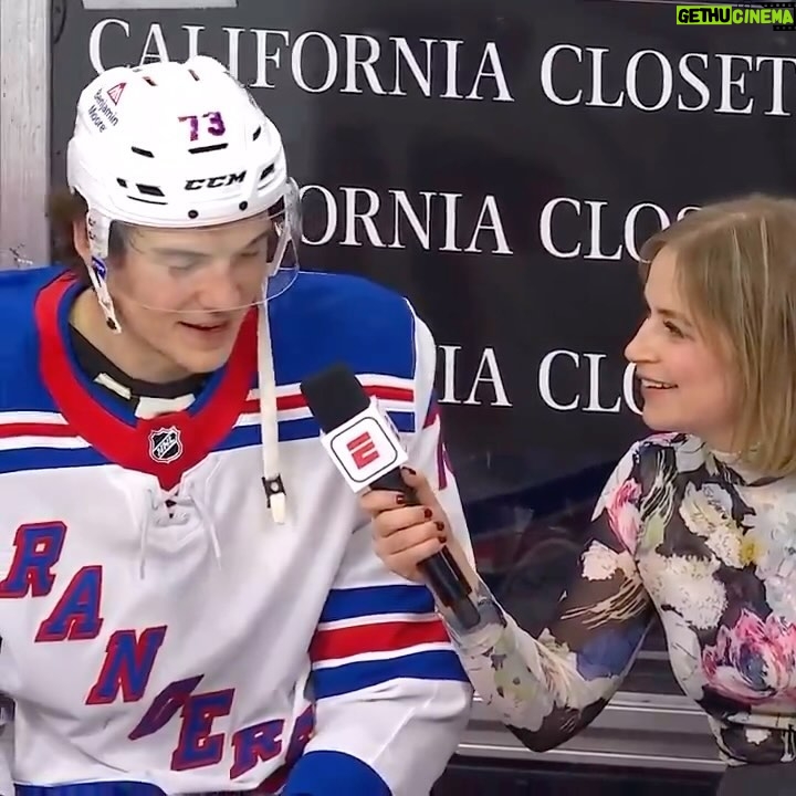 Pat McAfee Instagram - “We were throwing bombs” 😂😂😂 #HockeyIsAwesome 🎥: @espn