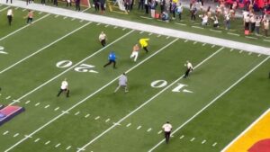 Pat McAfee Instagram - 🗣️🗣️WE’VE GOT STREAKERS

🎥 Twitter: ArashMarkazi