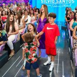 Patrícia Abravanel Instagram - Quando as crianças aparecem de surpresa nos bastidores da gravação e ainda participam do programa kkk 😅 Pedro entrou na fila do auditório e ainda acertou a resposta do 3 Pistas. ❤️❤️❤️ 📸 @gabrielcardosofoto SBT - Sistema Brasileiro De Televisão