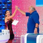 Patrícia Abravanel Instagram - Você é nosso convidado para cair na folia com a gente!!! Domingo, 20h, no SBT 📸 @gabrielcardosofoto SBT - Sistema Brasileiro De Televisão