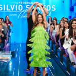 Patrícia Abravanel Instagram - Aeee!!! Já estamos no ar com um programa INÉDITO especialmente pra vocês! 💚💚💚 #ProgramaSilvioSantos 📸 @gabrielcardosofoto SBT - Sistema Brasileiro De Televisão