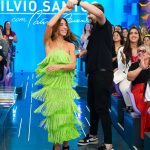 Patrícia Abravanel Instagram - Aeee!!! Já estamos no ar com um programa INÉDITO especialmente pra vocês! 💚💚💚 #ProgramaSilvioSantos 📸 @gabrielcardosofoto SBT - Sistema Brasileiro De Televisão