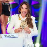 Patrícia Abravanel Instagram - Estamos No Ar com #ProgramaSilvioSantos 💚 📸 @gabrielcardosofoto