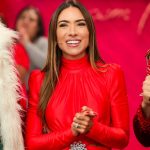 Patrícia Abravanel Instagram - Ho Ho Ho 🎅🎄 Nós estamos no ar com o Especial de Natal do #ProgramaSilvioSantos ❤️ 📸 @gabrielcardosofoto SBT - Sistema Brasileiro De Televisão