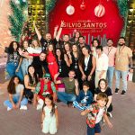 Patrícia Abravanel Instagram - Ho Ho Ho 🎅🎄 Nós estamos no ar com o Especial de Natal do #ProgramaSilvioSantos ❤️ 📸 @gabrielcardosofoto SBT - Sistema Brasileiro De Televisão
