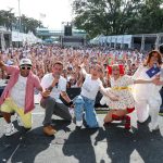 Patrícia Abravanel Instagram - Olha o Festão da Firma! 😎✨️ Todos os colaboradores do Grupo Silvio Santos juntos para brindar, celebrar, dançar, festar... para fechar o ano com muita alegria! Obrigada por esse ano incrível! 2024 é nosso!!! 📸 @gabrielcardosofoto SBT - Sistema Brasileiro De Televisão