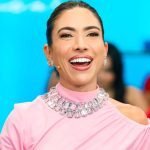 Patrícia Abravanel Instagram - "Eita como sorreia" kk 😅 Isso só pode significar que o #ProgramaSilvioSantos já começou! Liga no SBT! 📸 @gabrielcardosofoto