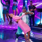 Patrícia Abravanel Instagram - Chega junto!!! Vem pra nossa festa ❤️ Já estamos no ar, no SBT. 📸 @gabrielcardosofoto SBT - Sistema Brasileiro De Televisão